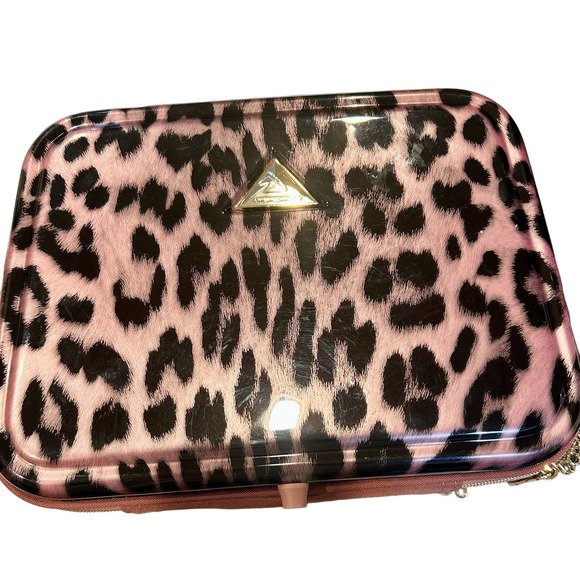 Leopard Print Travel Bag - Picture 3 of 9